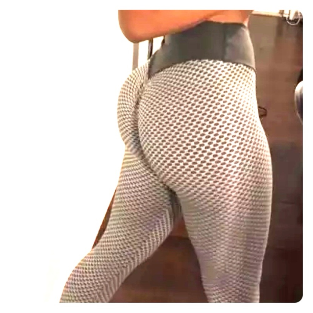 Scrunch booty leggings SMALL